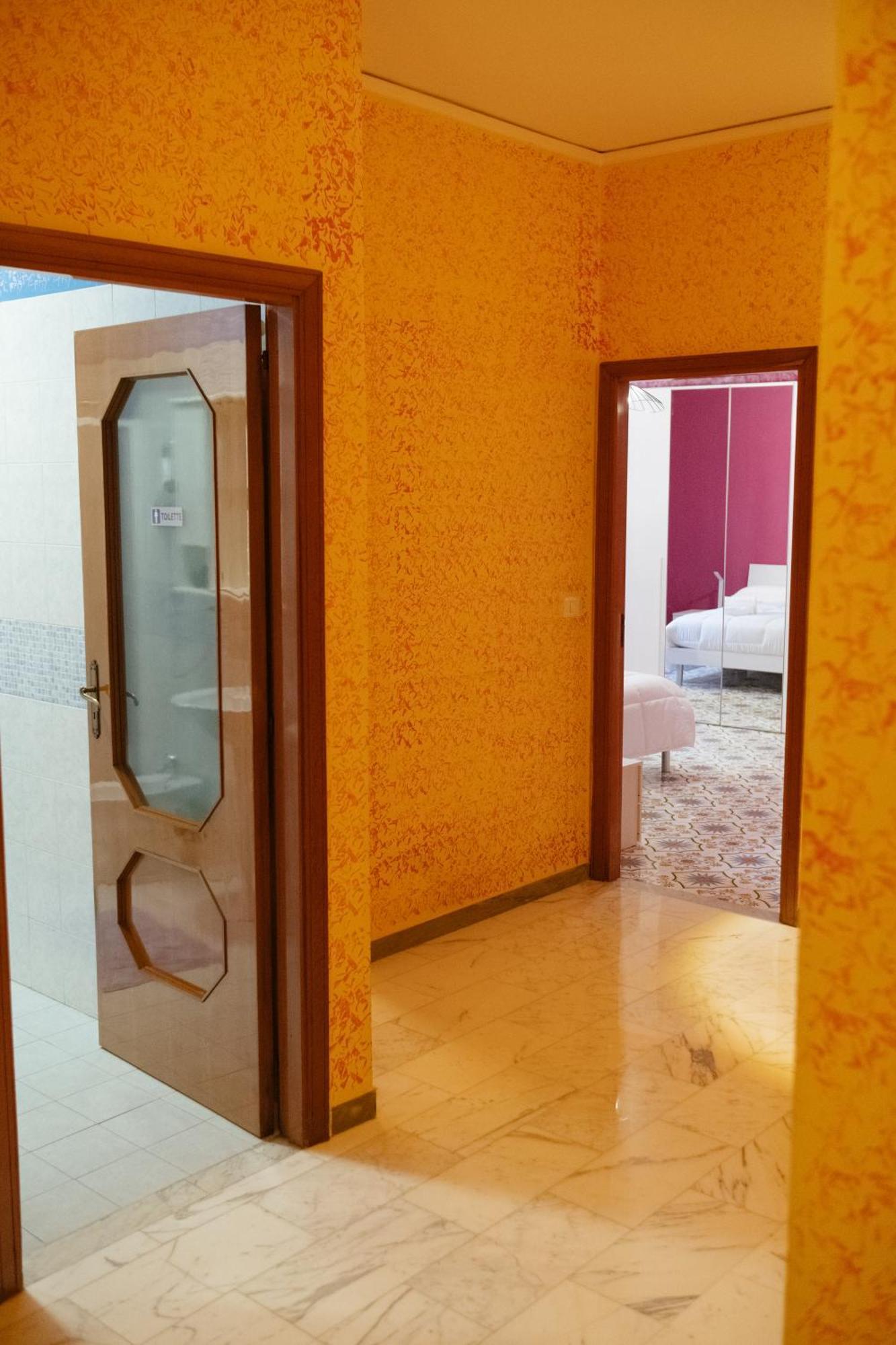 Domus Aurea Relax Room Salerno Exterior foto