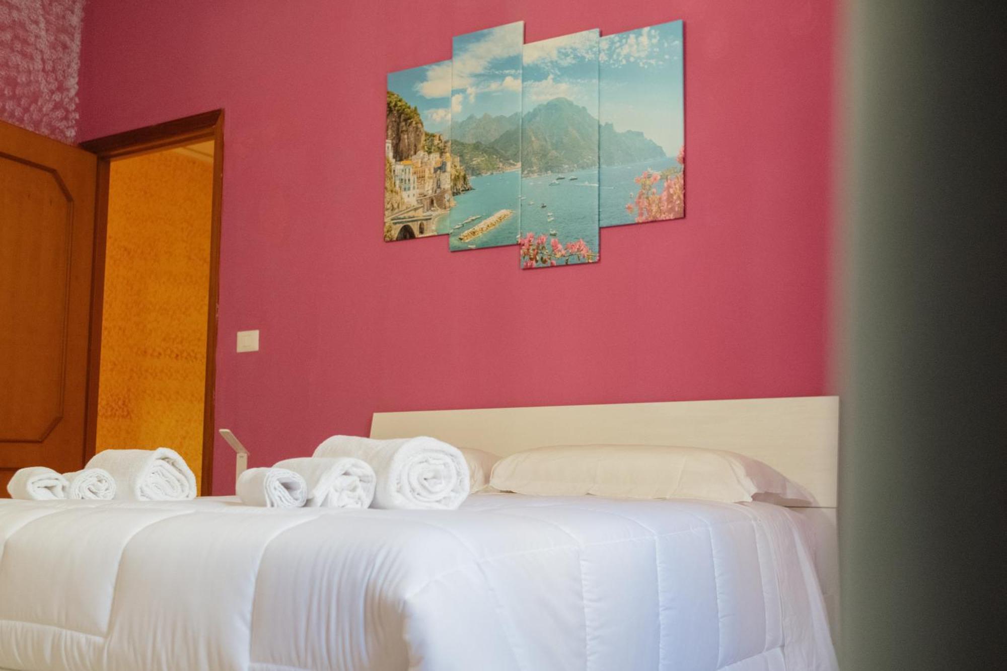 Domus Aurea Relax Room Salerno Exterior foto