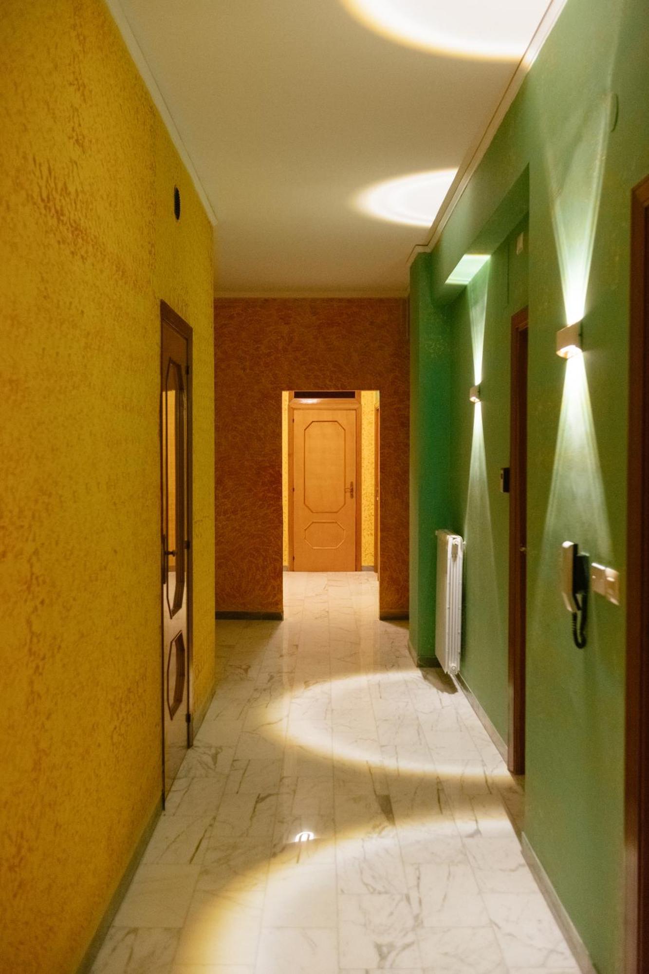 Domus Aurea Relax Room Salerno Exterior foto