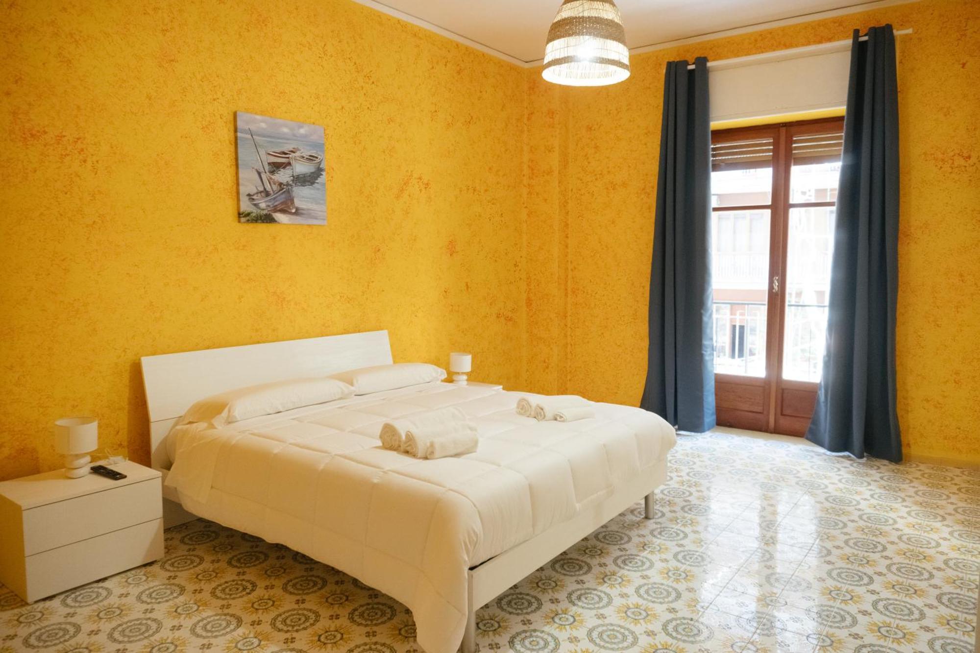 Domus Aurea Relax Room Salerno Exterior foto