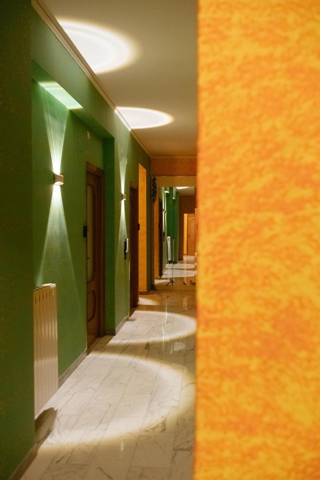 Domus Aurea Relax Room Salerno Exterior foto